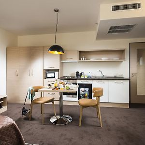 Executive Suite Kitchen